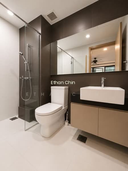 ESPARINA RESIDENCES image 1 of 5
