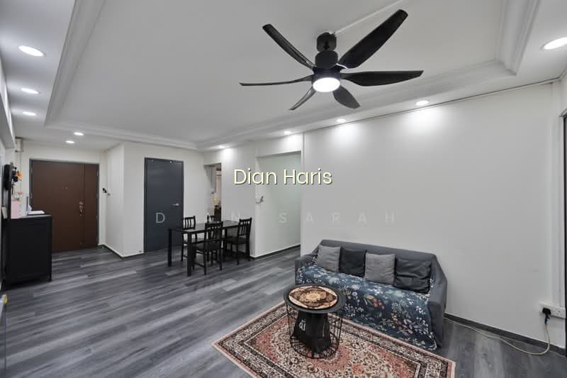 324 SEMBAWANG CLOSE image 1 of 7