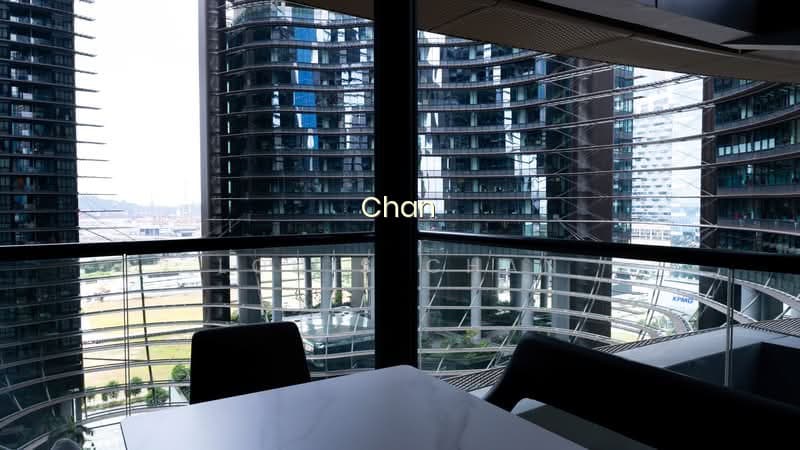 MARINA ONE RESIDENCES image 1 of 9