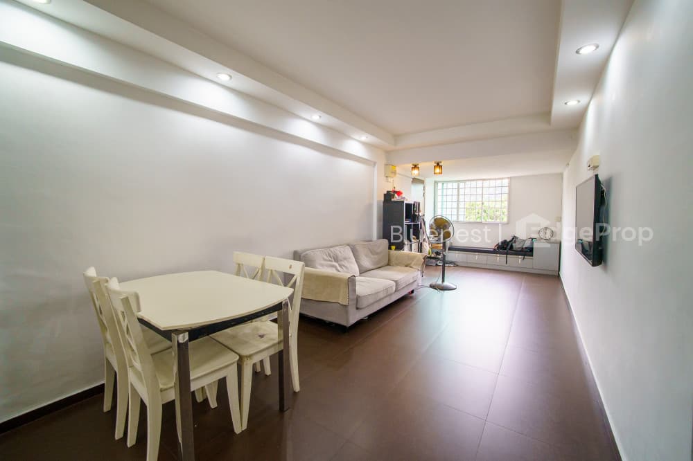 502 ANG MO KIO AVENUE 5 image 1 of 8