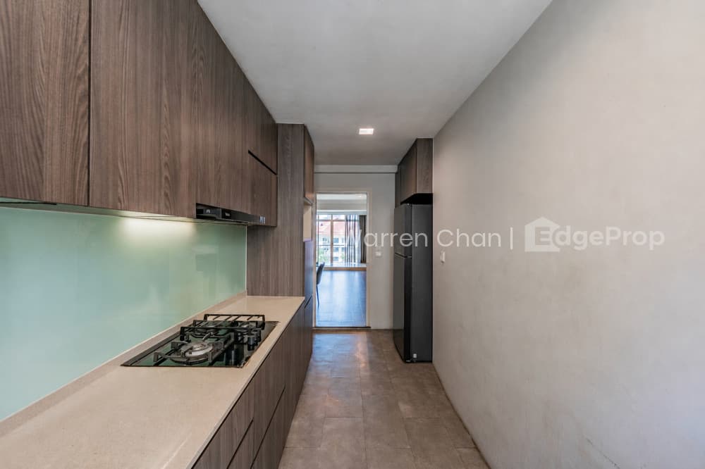 LE HILL CONDOMINIUM photo 5