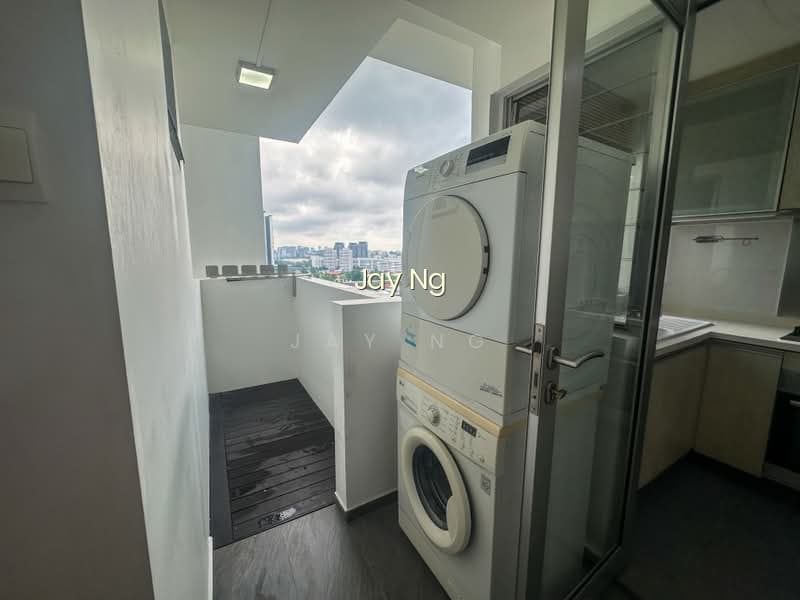 THE PARC CONDOMINIUM image 1 of 6