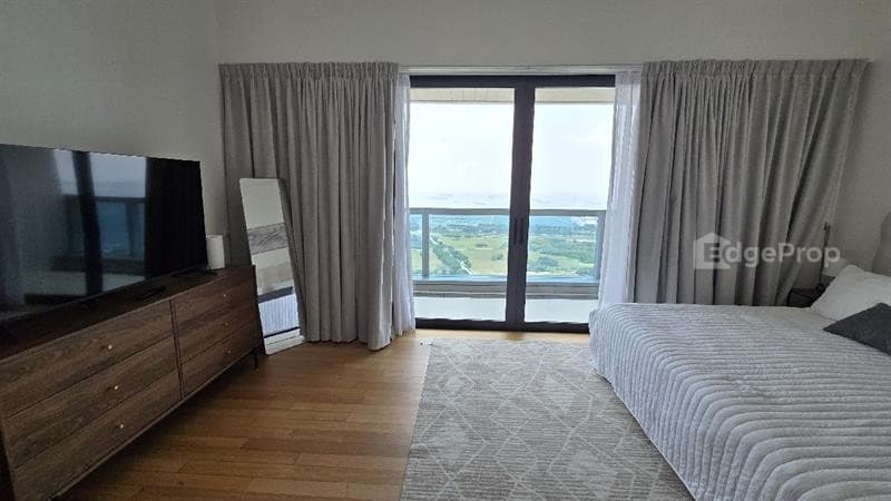 MARINA BAY RESIDENCES photo 6