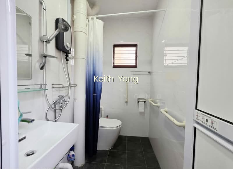 825 YISHUN STREET 81 image 1 of 8