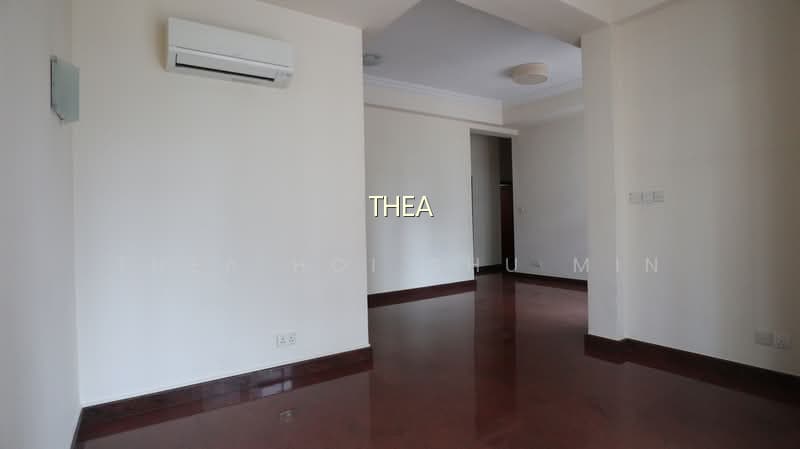 EWE BOON REGENT photo 5