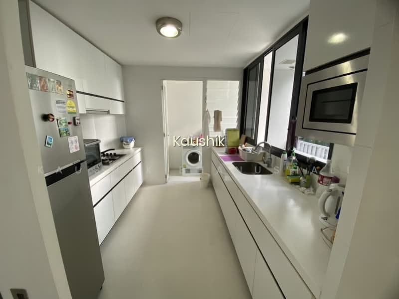 THE INTERLACE photo 5