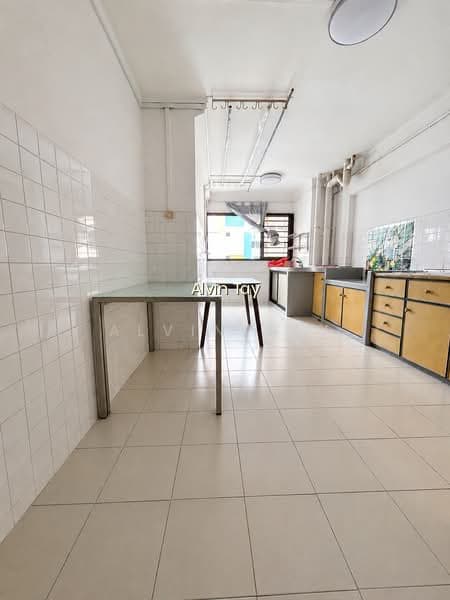 862 YISHUN AVENUE 4 photo 3