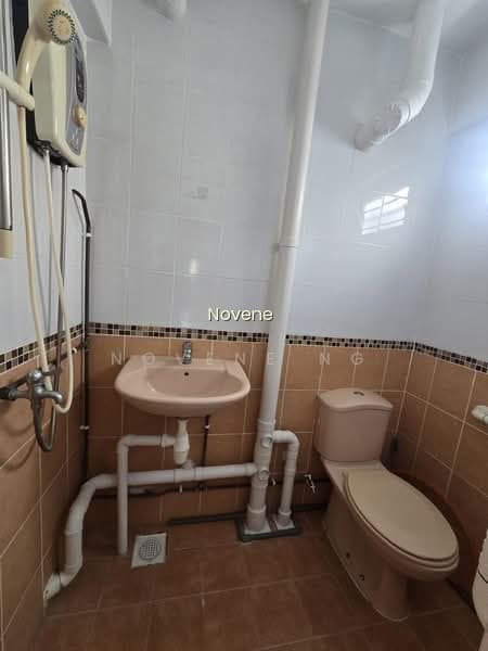 428 CLEMENTI AVENUE 3 image 1 of 10