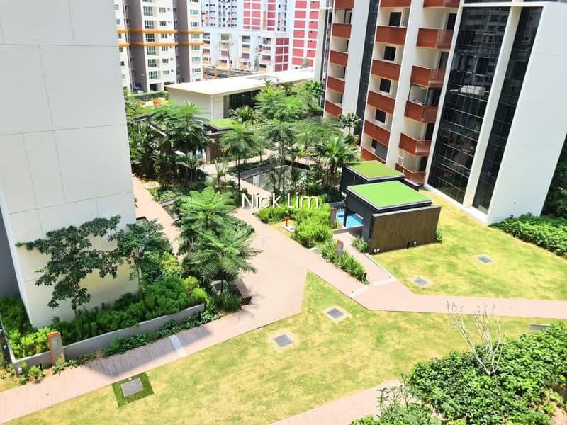 RIVERFRONT RESIDENCES photo 4