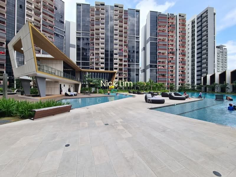 RIVERFRONT RESIDENCES photo 5
