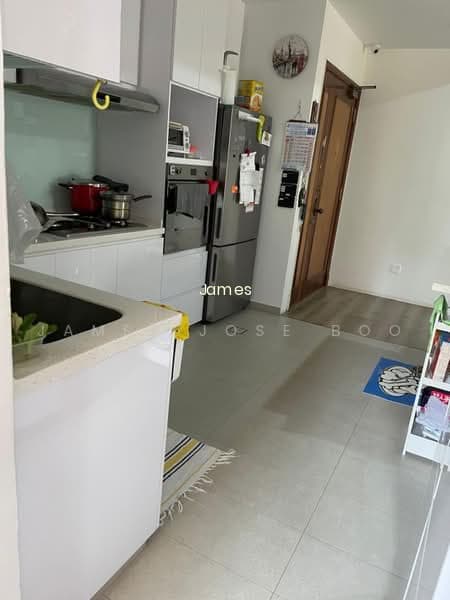 HIGH OAK CONDO image 1 of 10