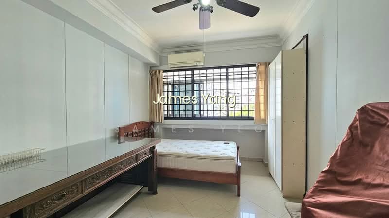 841 WOODLANDS STREET 82 photo 3