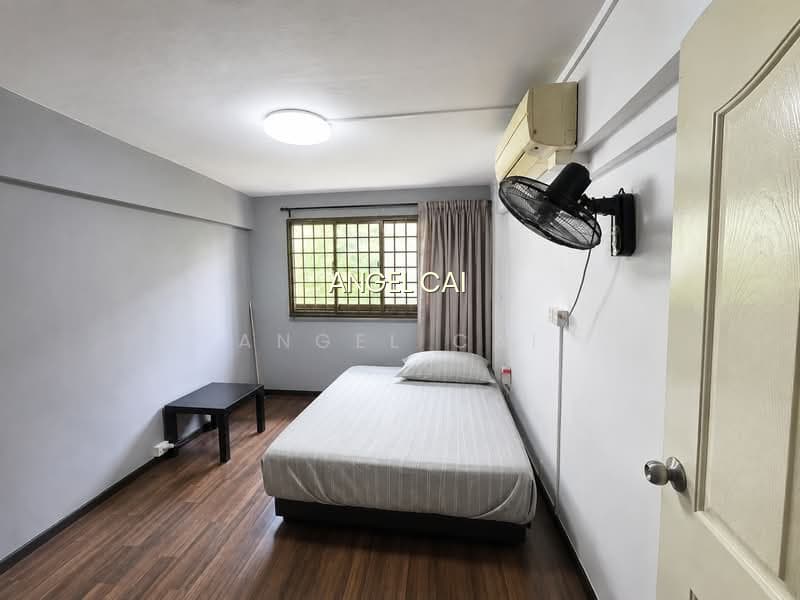 23 TELOK BLANGAH CRESCENT photo 3