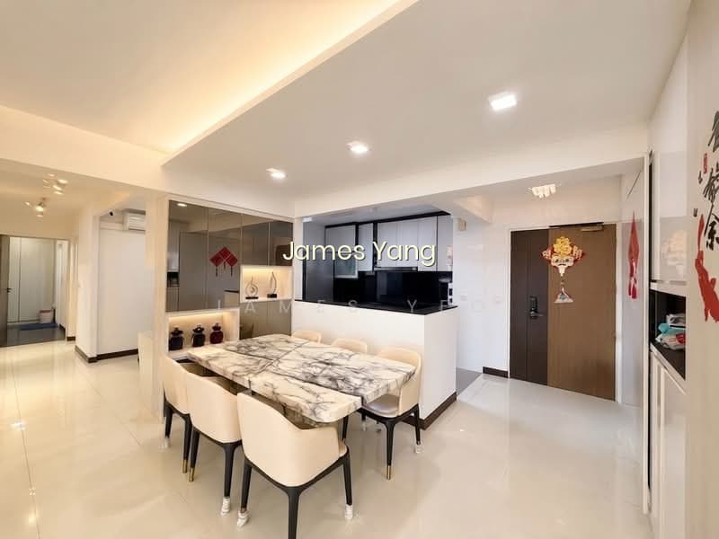 287B COMPASSVALE CRESCENT image 1 of 9