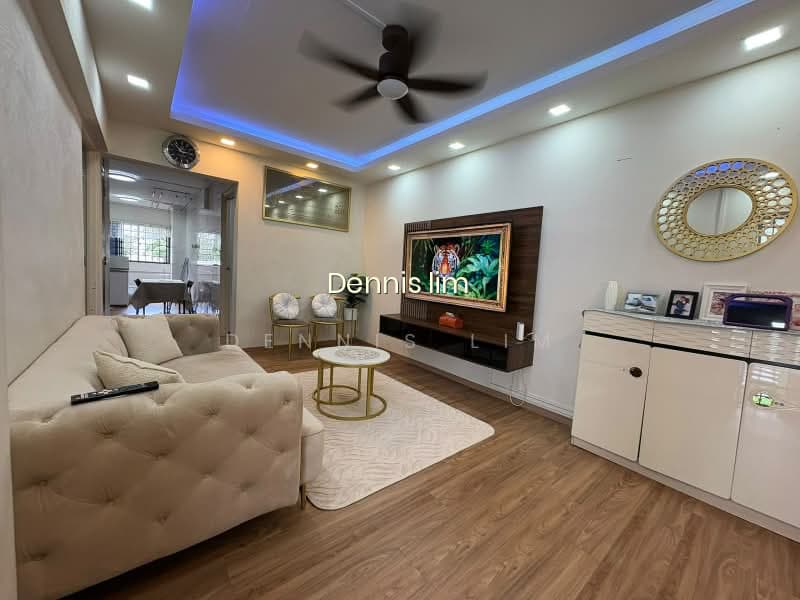 111 TAMPINES STREET 11 photo 2