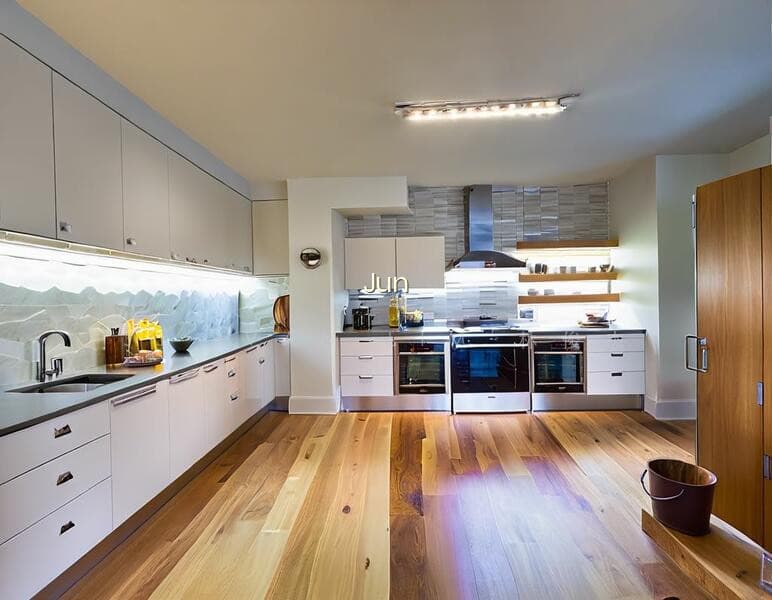 RIDGEWOOD CONDOMINIUM photo 3