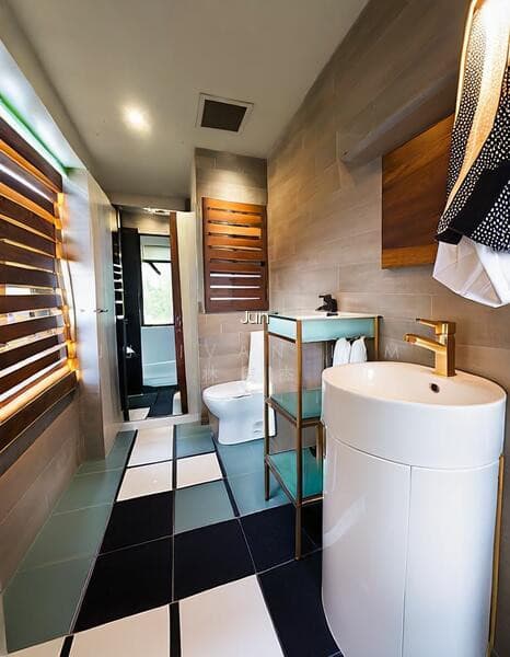 RIDGEWOOD CONDOMINIUM photo 4