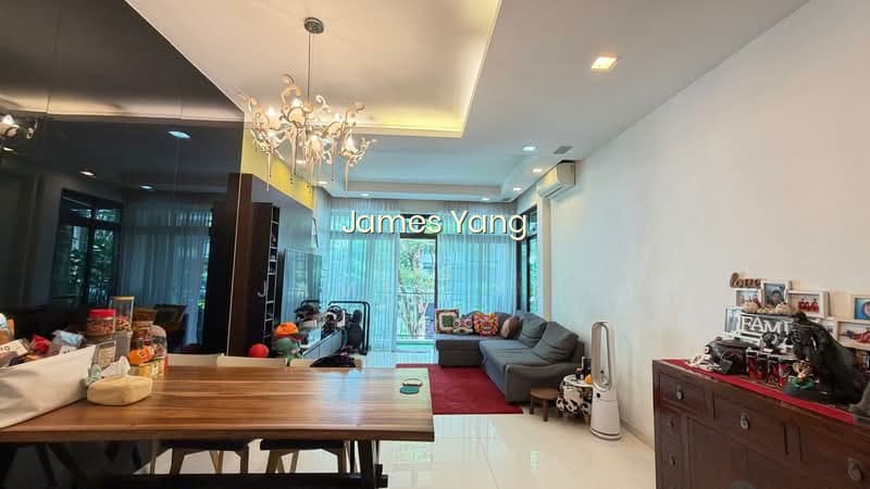 VARSITY PARK CONDOMINIUM image 1 of 10