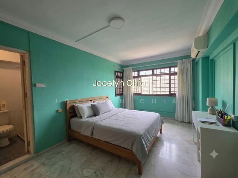 226A COMPASSVALE WALK photo 2