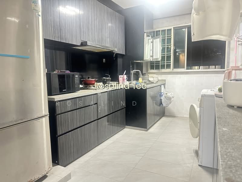 122 BEDOK RESERVOIR ROAD image 1 of 8