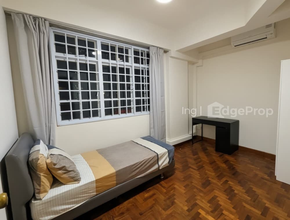 133 HEMMANT ROAD photo 5