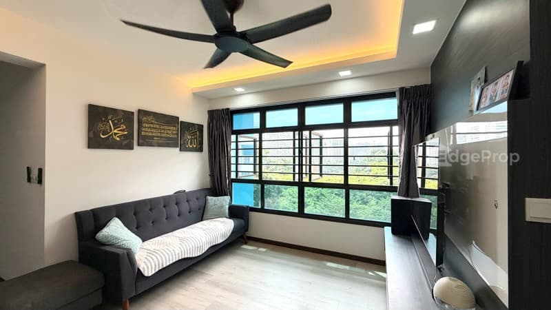 996A BUANGKOK CRESCENT image 1 of 10