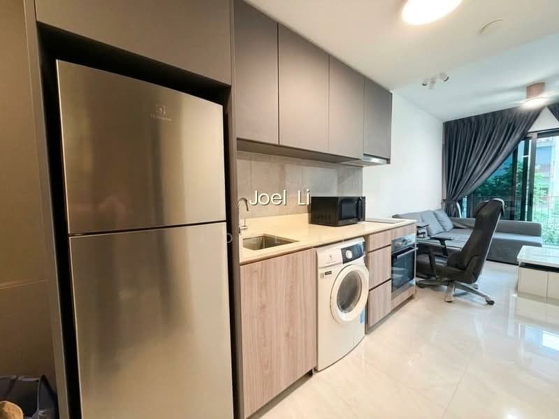 RIVERFRONT RESIDENCES photo 3