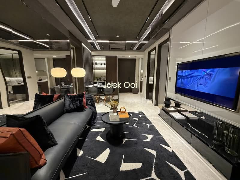 NEWPORT RESIDENCES photo 4