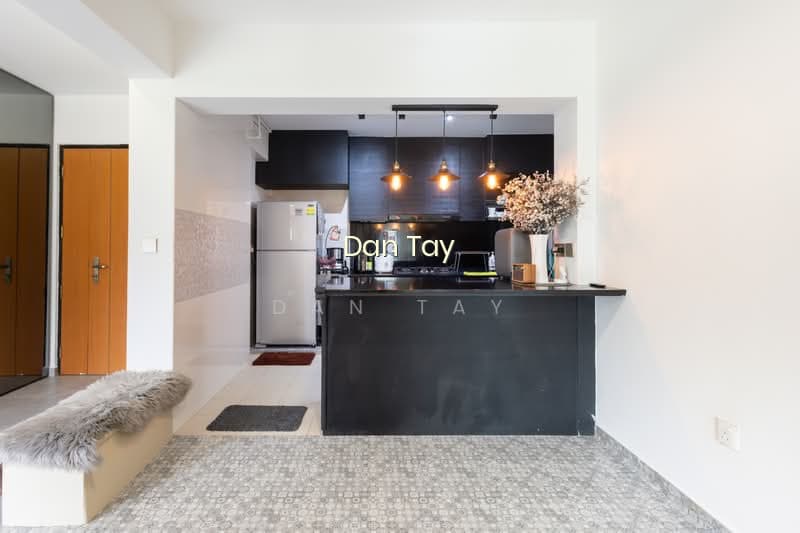 365C SEMBAWANG CRESCENT photo 3