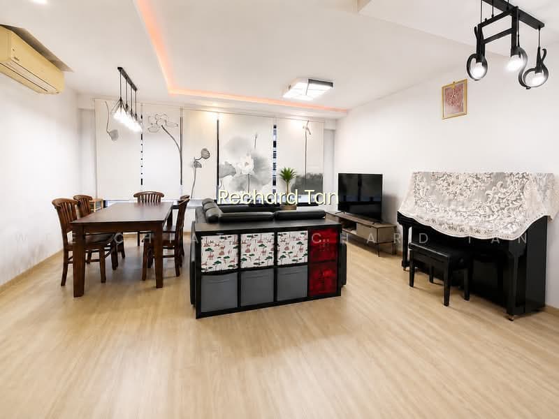 997B BUANGKOK CRESCENT image 1 of 10