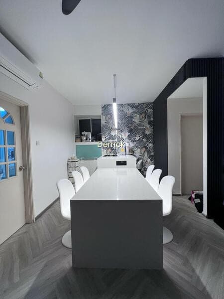 BISHAN PARK CONDO photo 5