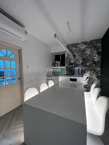 BISHAN PARK CONDO photo 6
