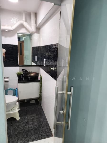 241 JURONG EAST STREET 24 photo 3