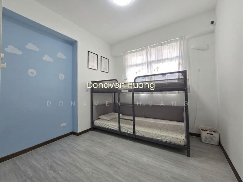 115B CANBERRA WALK photo 5
