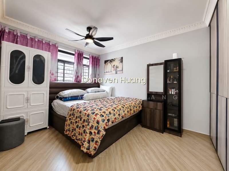 132A CANBERRA CRESCENT photo 6