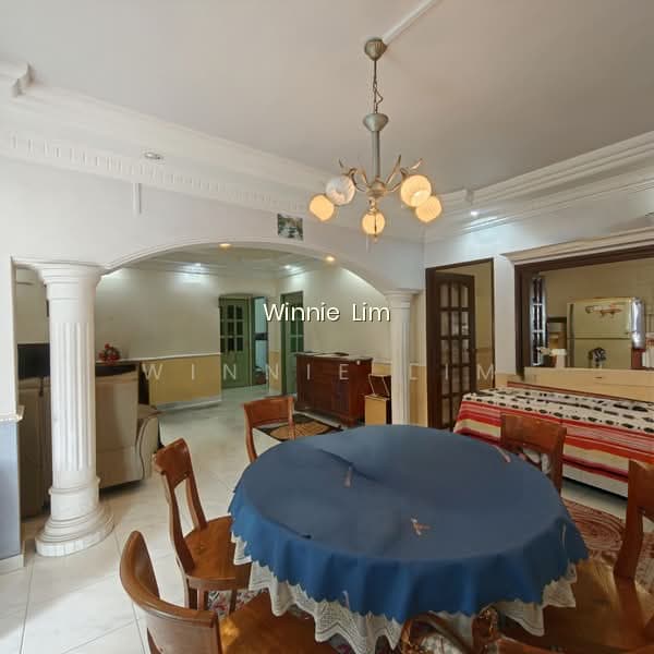 318 TAMPINES STREET 33 image 1 of 10