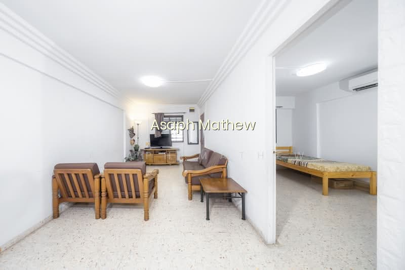 230 SERANGOON AVENUE 4 photo 3
