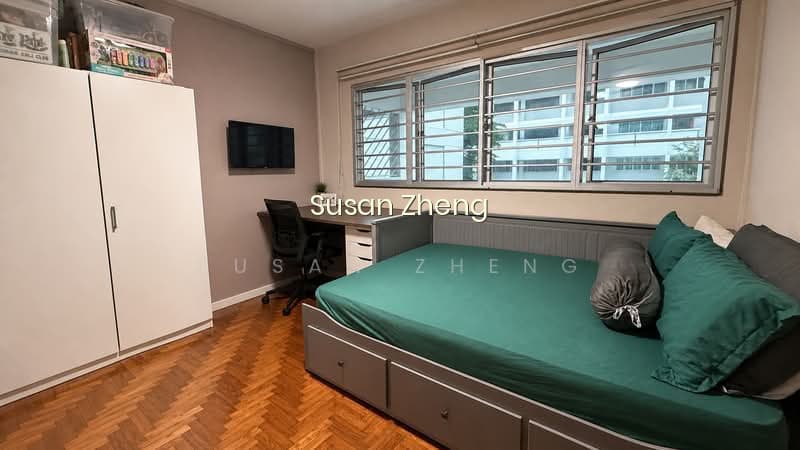 327 JURONG EAST STREET 31 photo 2