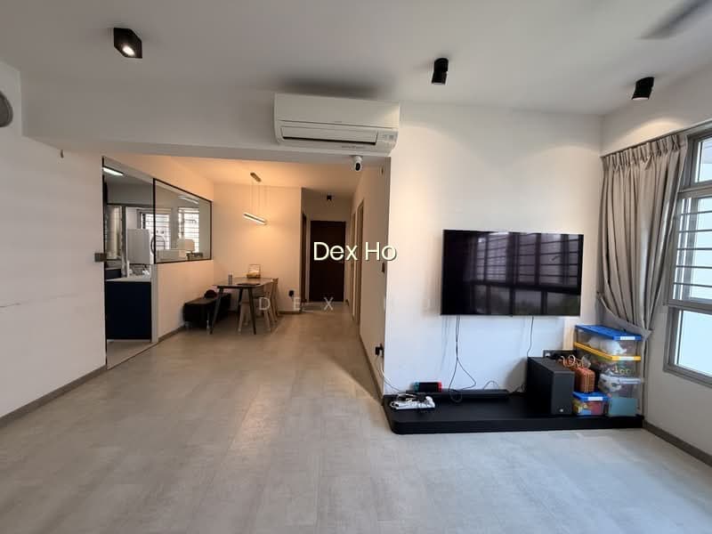 228B PUNGGOL FIELD image 1 of 10