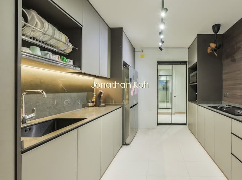 620A TAMPINES STREET 61 image 1 of 7