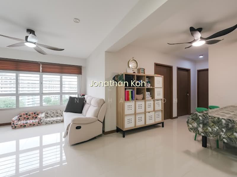 876C TAMPINES AVENUE 8 image 1 of 7