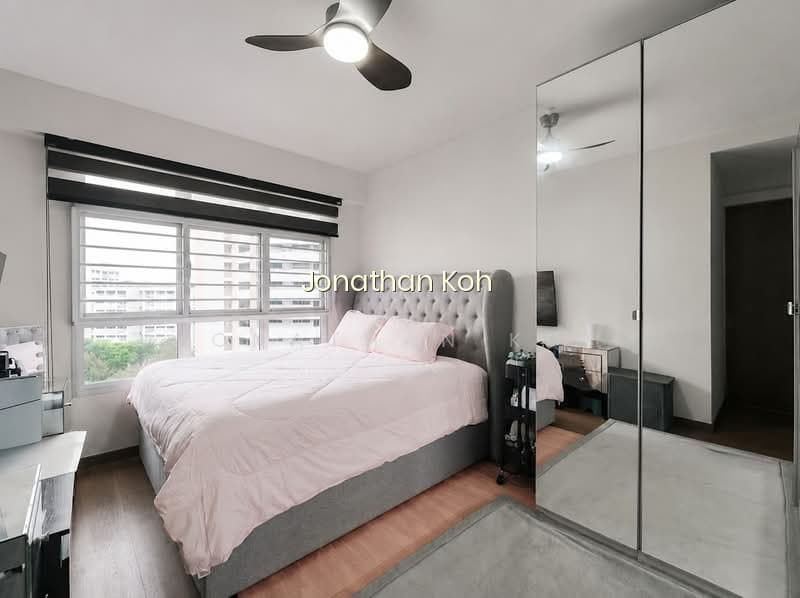 876C TAMPINES AVENUE 8 photo 3