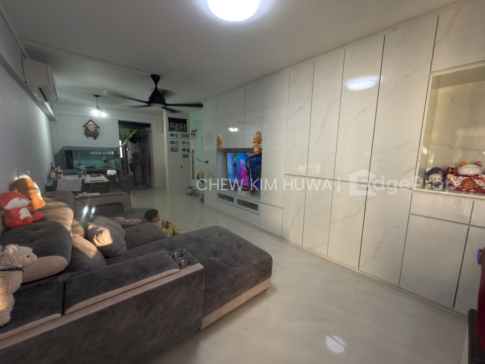 434 JURONG WEST STREET 42 image 1 of 5
