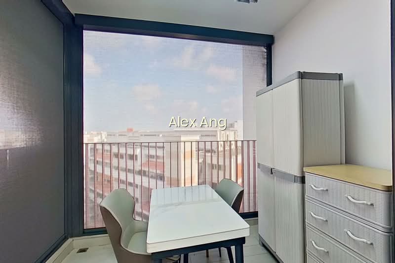 RIVERFRONT RESIDENCES photo 2
