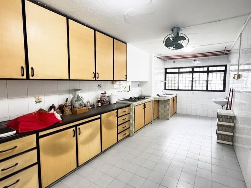 330 ANG MO KIO AVENUE 1 photo 4