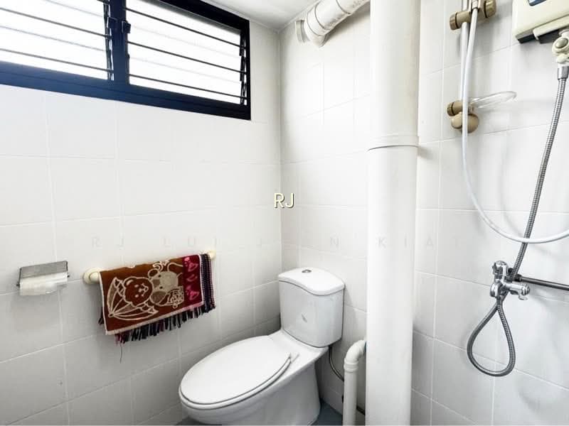 330 ANG MO KIO AVENUE 1 photo 6
