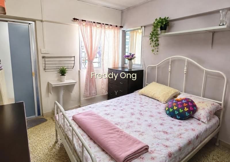 24 MARSILING DRIVE image 1 of 8