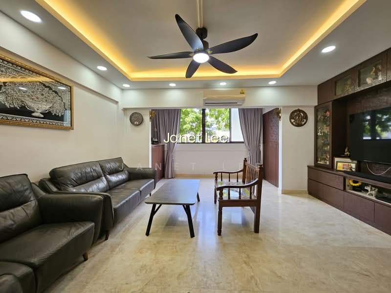 712 HOUGANG AVENUE 2 image 1 of 10