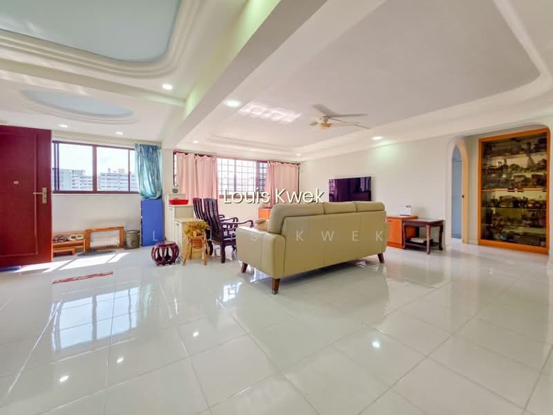 470 TAMPINES STREET 44 image 1 of 10
