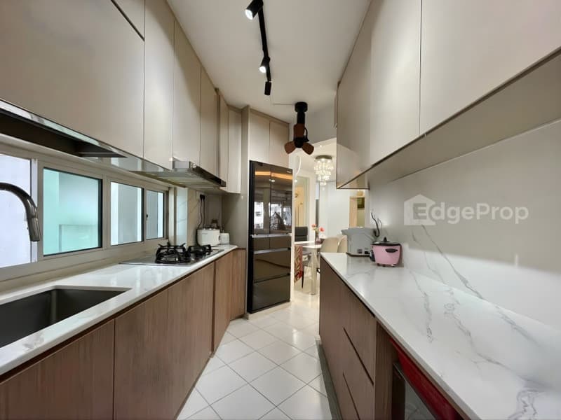 588D ANG MO KIO STREET 52 photo 6